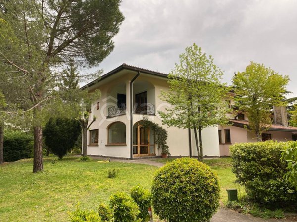 casa indipendente in vendita a Cairo Montenotte