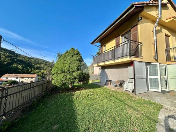 casa indipendente in vendita a Cairo Montenotte in zona Montenotte Superiore