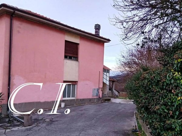 casa indipendente in vendita a Cairo Montenotte