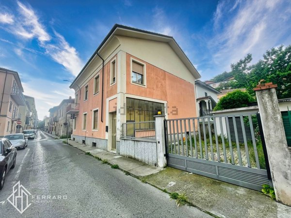 casa indipendente in vendita a Cairo Montenotte