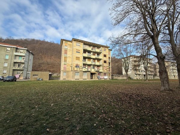 appartamento in vendita a Cairo Montenotte in zona Ferrania