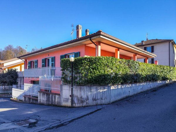 casa indipendente in vendita a Cairo Montenotte