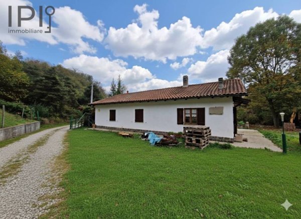 casa indipendente in vendita a Cairo Montenotte