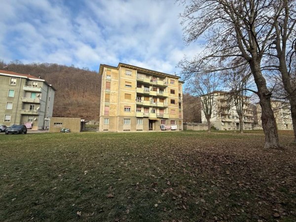 appartamento in vendita a Cairo Montenotte in zona Ferrania