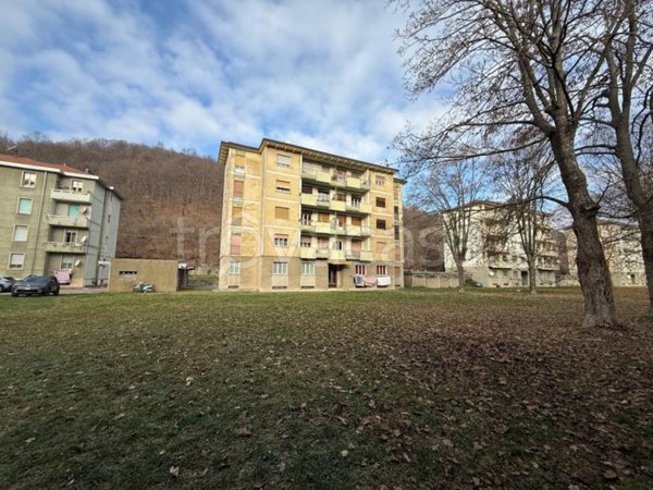 appartamento in vendita a Cairo Montenotte in zona Ferrania