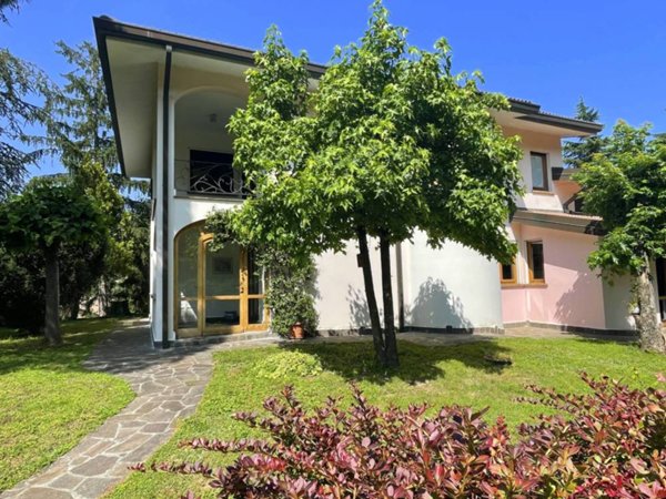 casa indipendente in vendita a Cairo Montenotte