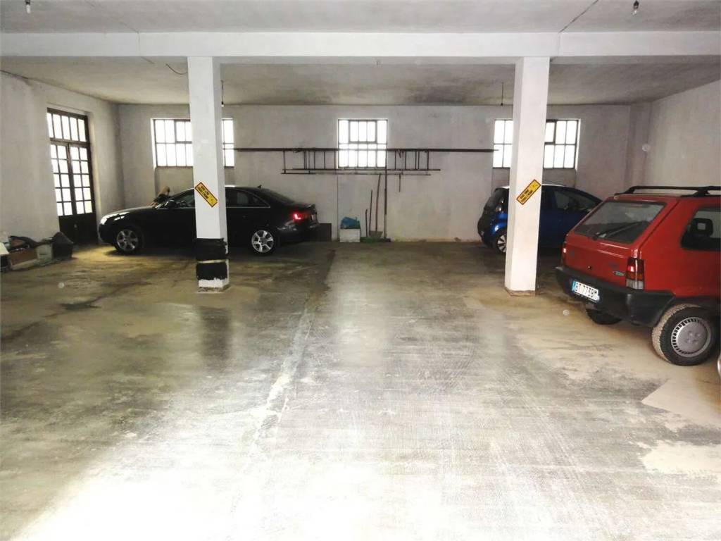 locale di sgombero in vendita a Cairo Montenotte