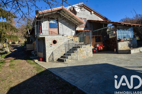 casa indipendente in vendita a Cairo Montenotte