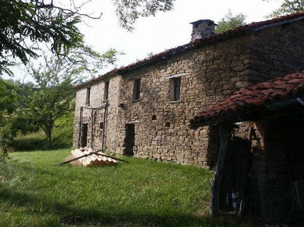 casale in vendita a Cairo Montenotte