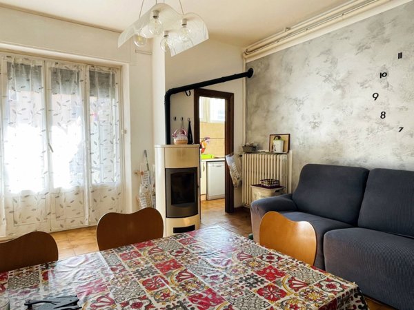 appartamento in vendita a Cairo Montenotte in zona Ferrania