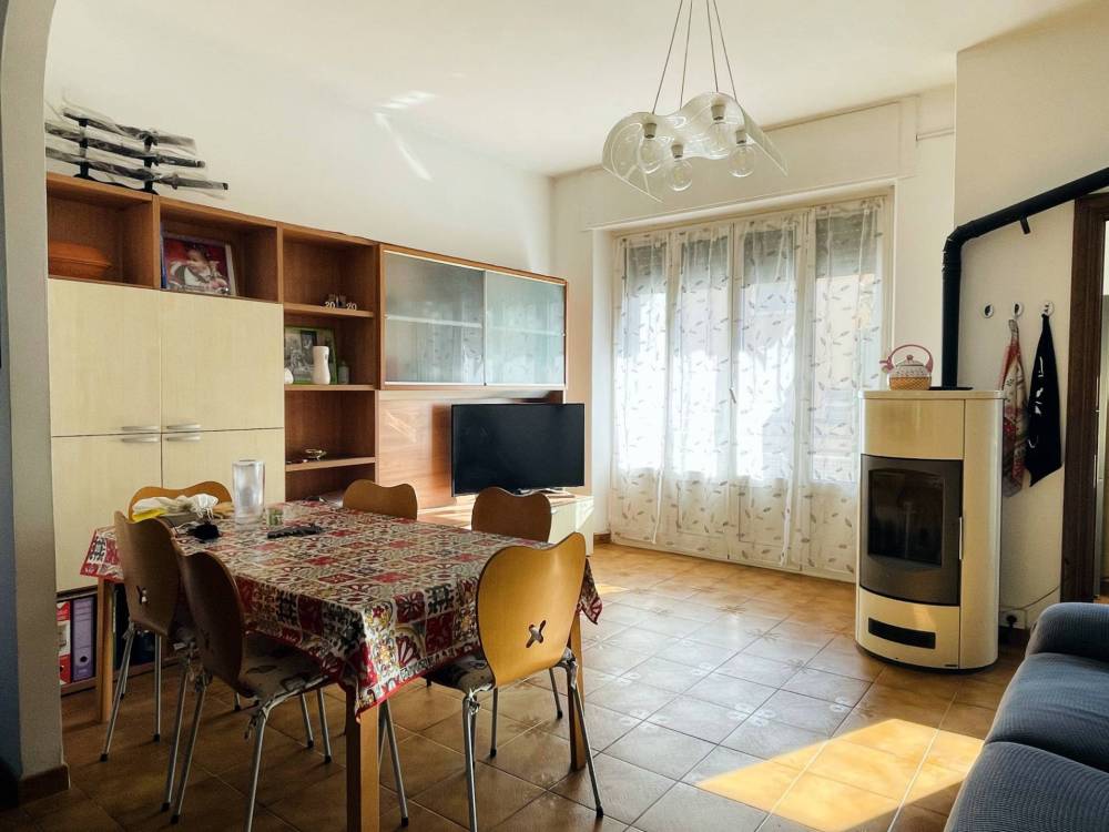 appartamento in vendita a Cairo Montenotte in zona Ferrania