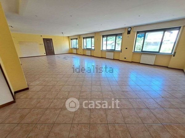 negozio in vendita a Cairo Montenotte