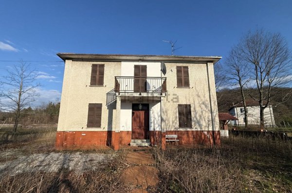 casa indipendente in vendita a Cairo Montenotte