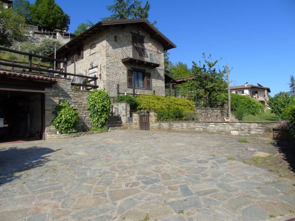 appartamento in vendita a Cairo Montenotte in zona Carretto