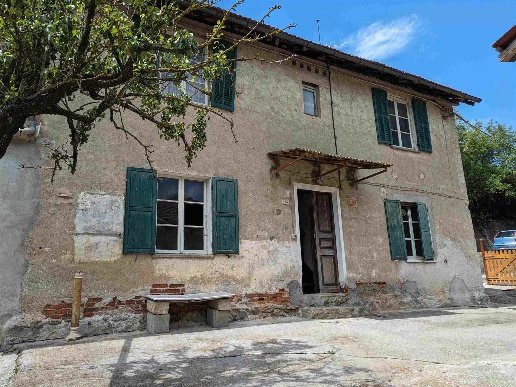 casa indipendente in vendita a Cairo Montenotte