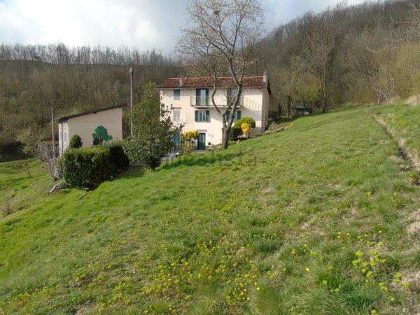 casa indipendente in vendita a Cairo Montenotte