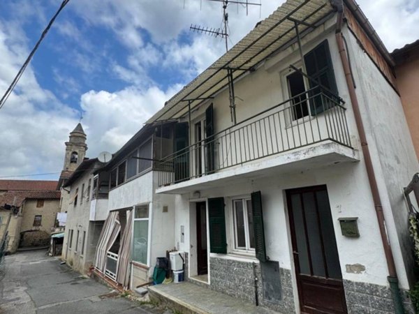 casa indipendente in vendita a Cairo Montenotte