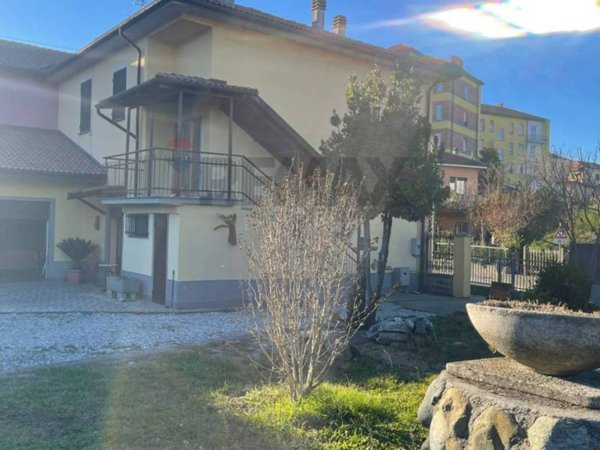 casa indipendente in vendita a Cairo Montenotte