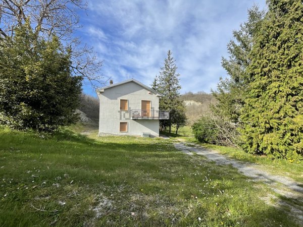 casa indipendente in vendita a Cairo Montenotte