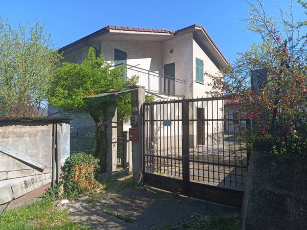 casa indipendente in vendita a Cairo Montenotte