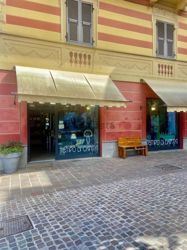 negozio in vendita a Cairo Montenotte