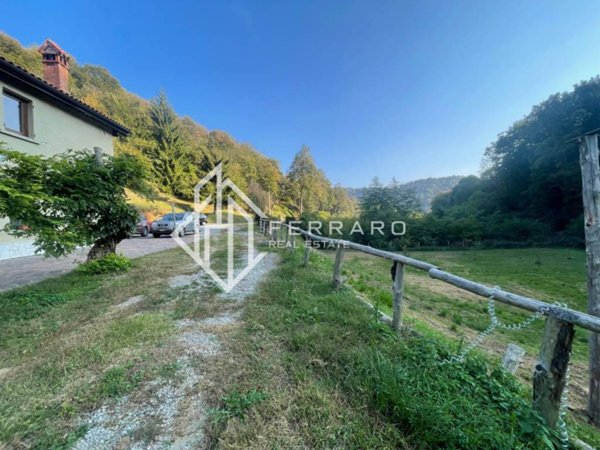 intera palazzina in vendita a Cairo Montenotte in zona Ferrania