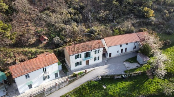 casa indipendente in vendita a Cairo Montenotte