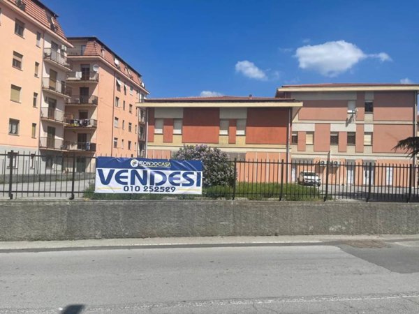 negozio in vendita a Cairo Montenotte