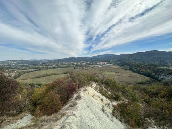 casa indipendente in vendita a Cairo Montenotte in zona Chinelli