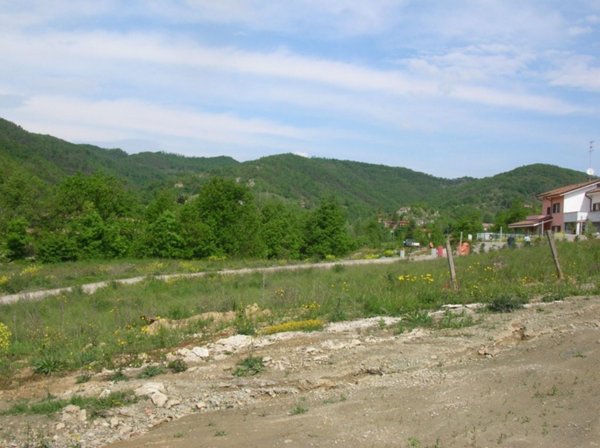 casa indipendente in vendita a Cairo Montenotte in zona Ville