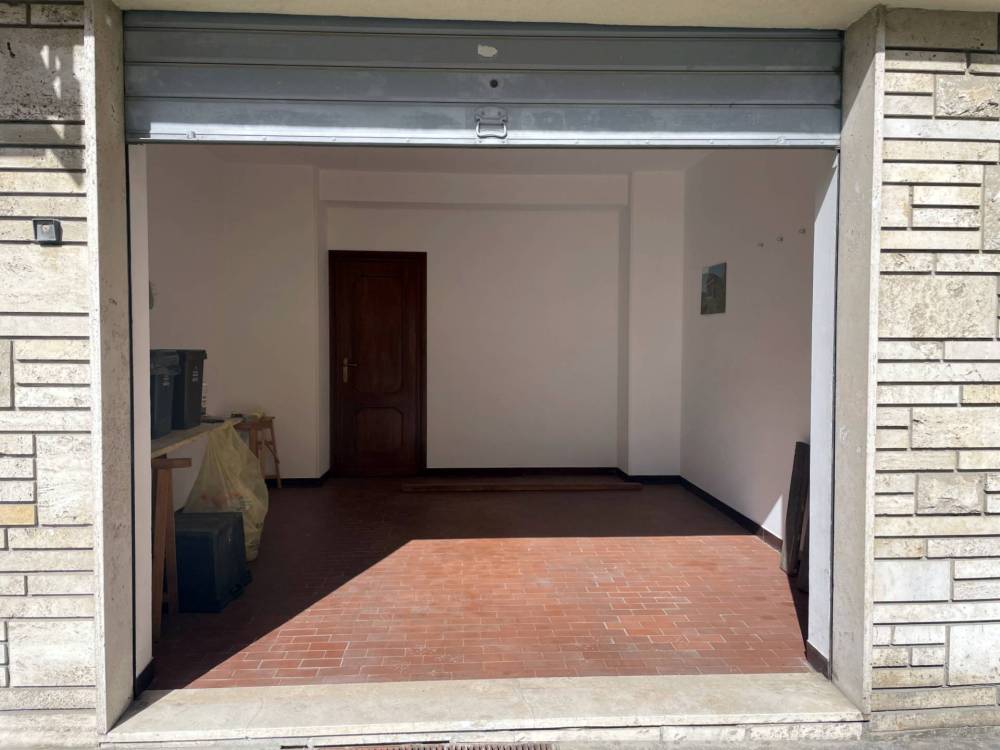 locale di sgombero in vendita a Cairo Montenotte