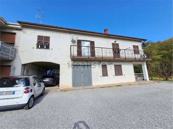 casa indipendente in vendita a Cairo Montenotte