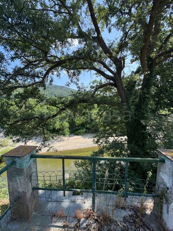 casa indipendente in vendita a Cairo Montenotte in zona Chinelli