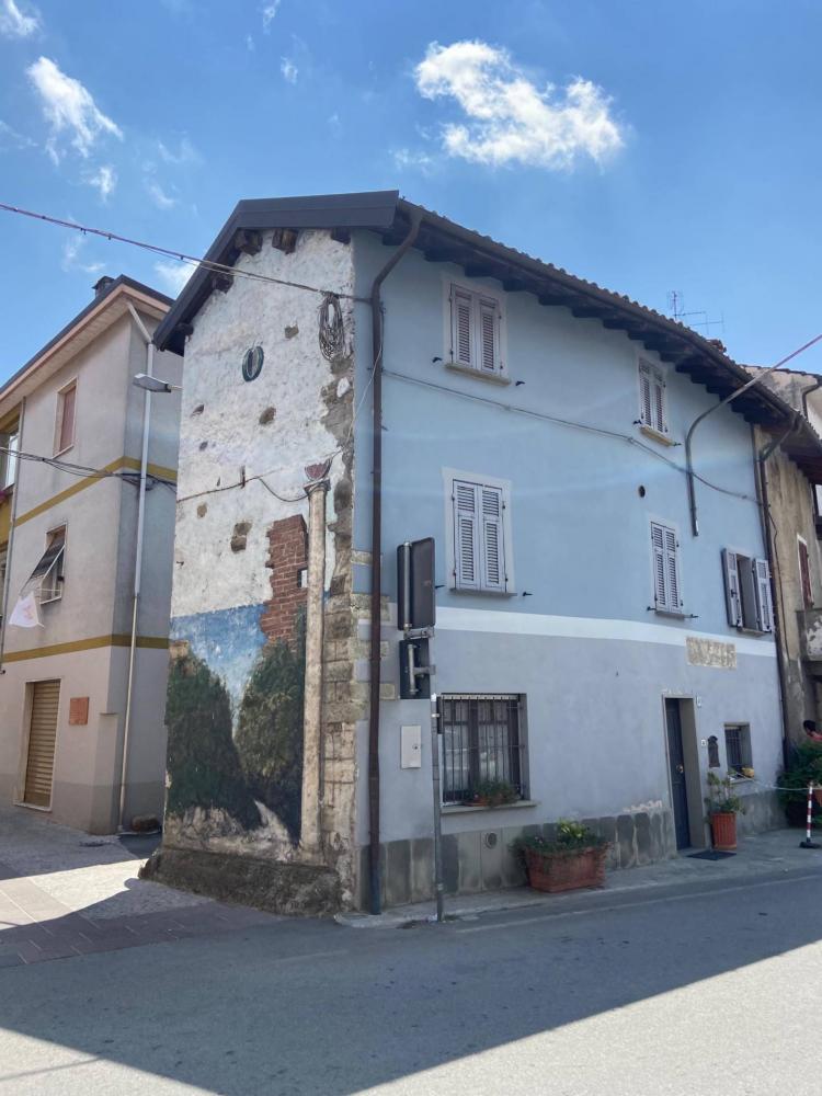 casa indipendente in vendita a Cairo Montenotte in zona Monti