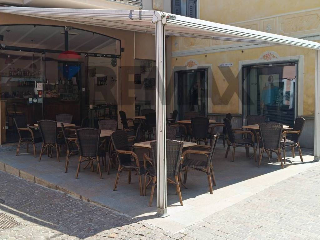 negozio in vendita a Cairo Montenotte