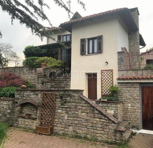 casa indipendente in vendita a Cairo Montenotte