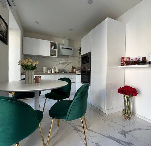 casa indipendente in vendita a Cairo Montenotte in zona Ville