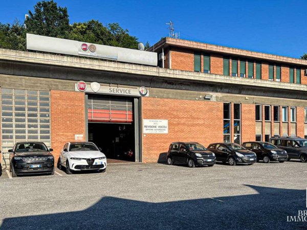 negozio in vendita a Cairo Montenotte