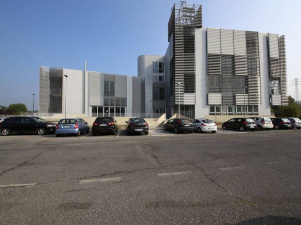 locale commerciale in vendita a Cairo Montenotte