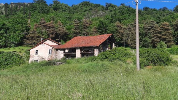 casa indipendente in vendita a Cairo Montenotte in zona Ferrania