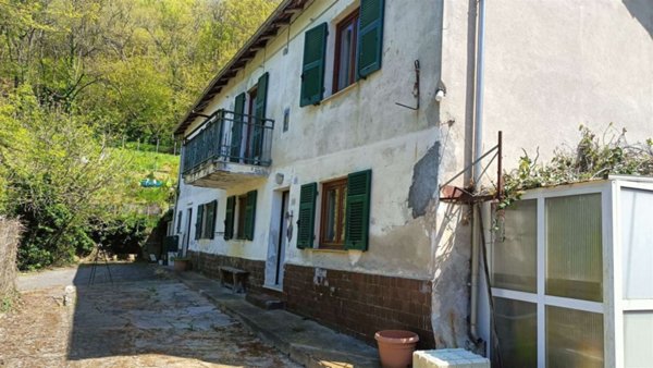 appartamento in vendita a Cairo Montenotte in zona Ferrania