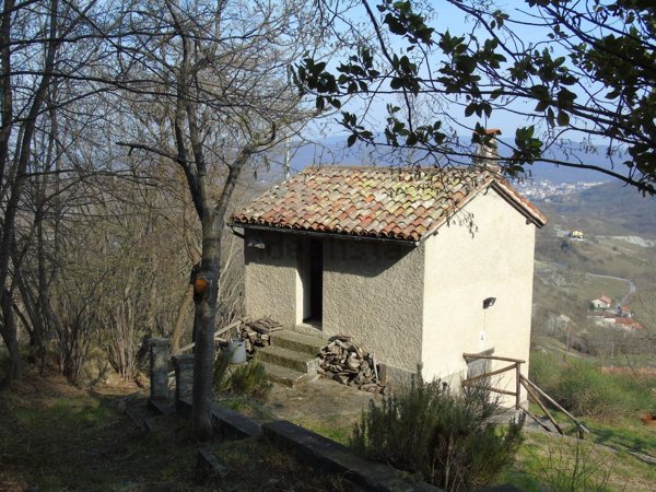 casale in vendita a Cairo Montenotte