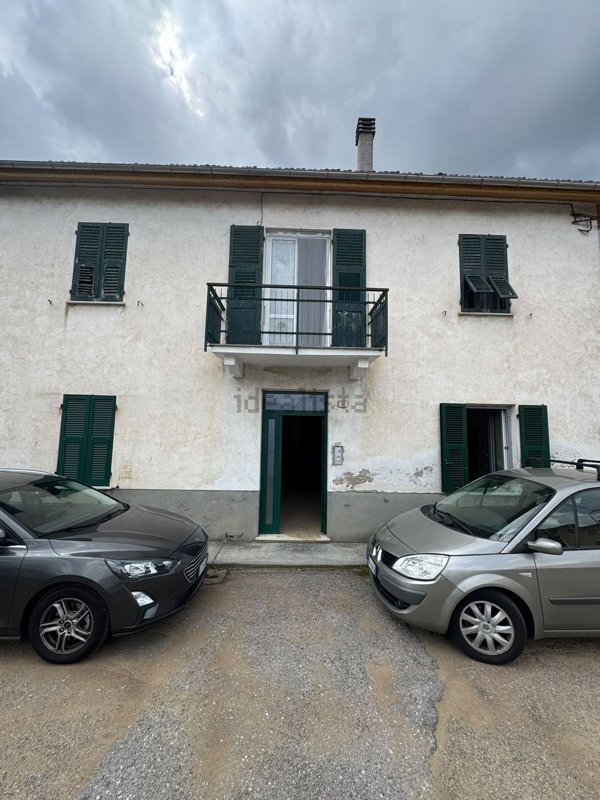 appartamento in vendita a Cairo Montenotte in zona Bragno