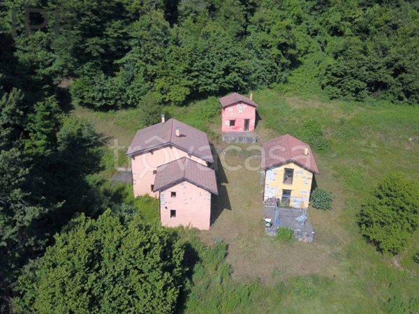 casa indipendente in vendita a Cairo Montenotte in zona Ferrania