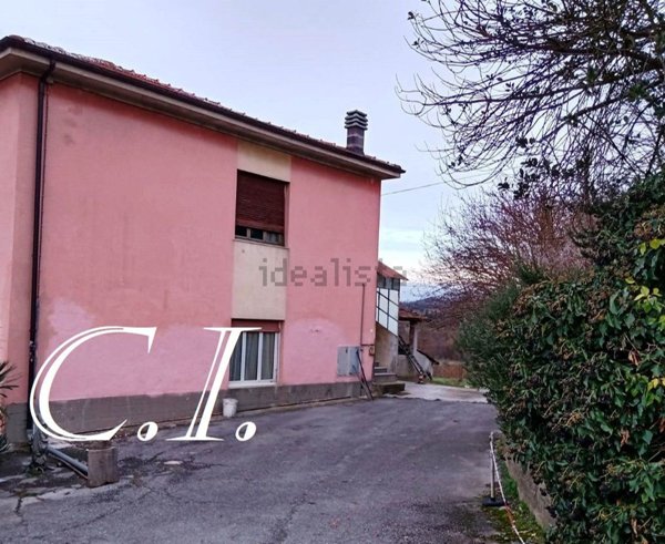 casa indipendente in vendita a Cairo Montenotte
