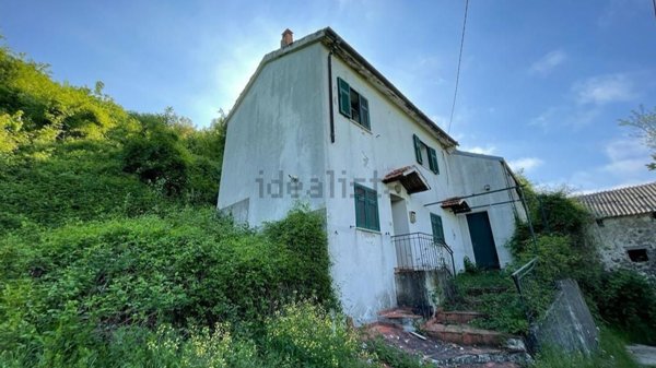 casa indipendente in vendita a Cairo Montenotte