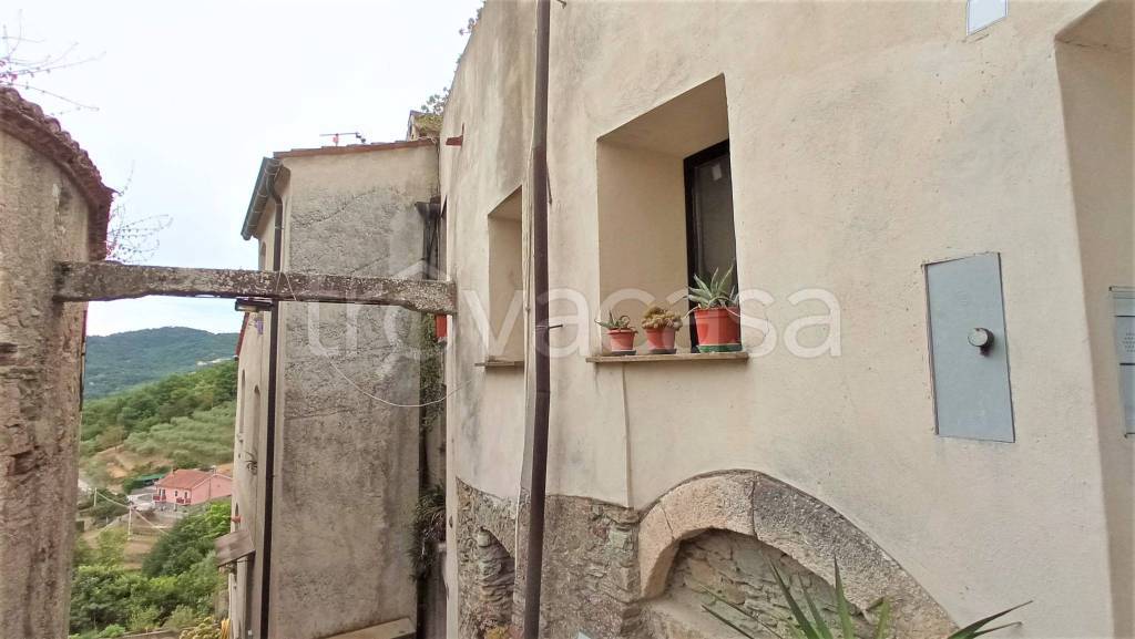 appartamento in vendita a Calice Ligure in zona Carbuta