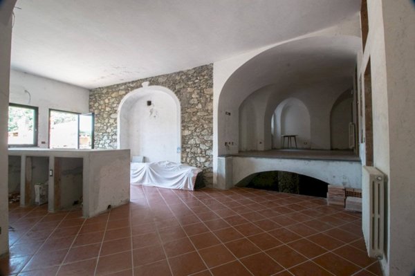 appartamento in vendita a Calice Ligure in zona Carbuta
