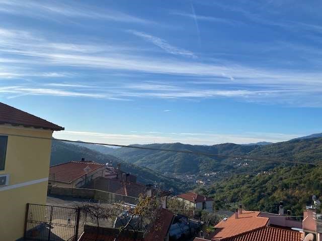 appartamento in vendita a Calice Ligure in zona Carbuta
