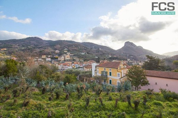 appartamento in vendita a Calice Ligure